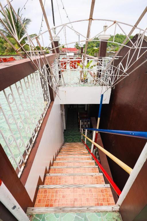 Mayon Backpackers Hostel Legazpi Exterior photo
