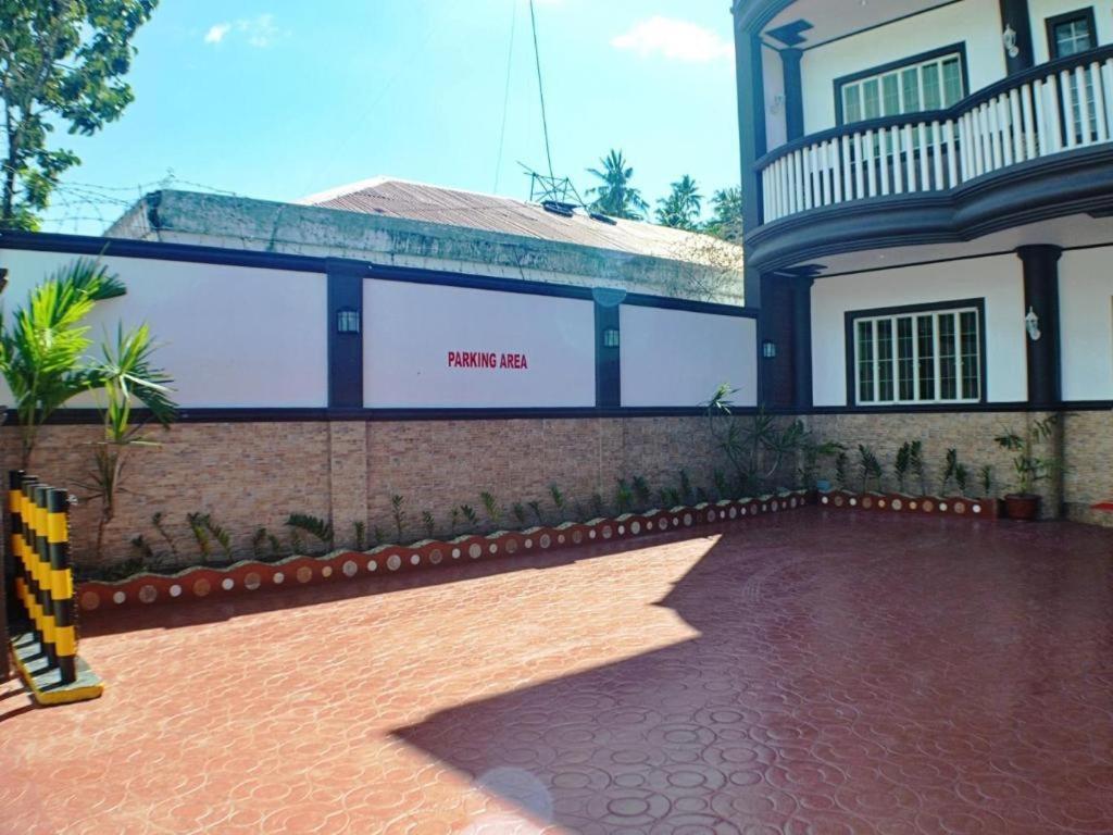 Mayon Backpackers Hostel Legazpi Exterior photo